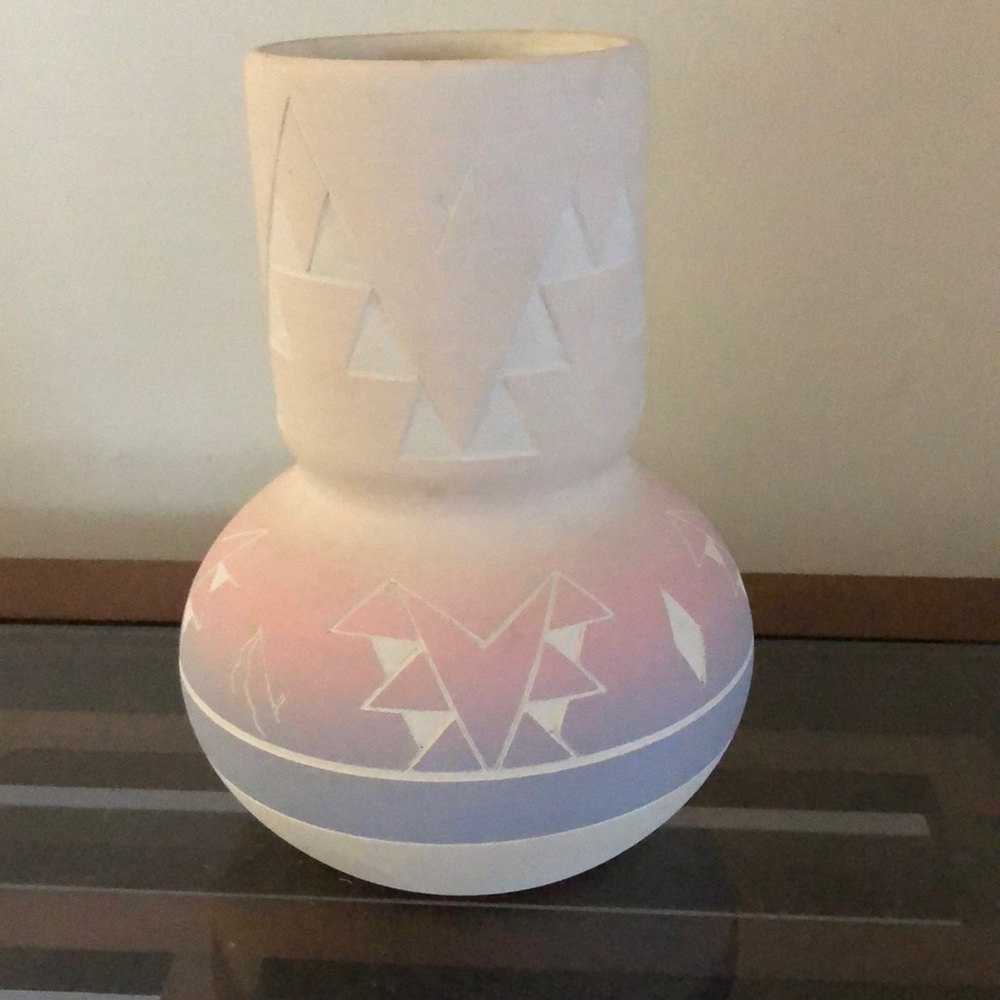 Large Signed Sioux Pottery Vase